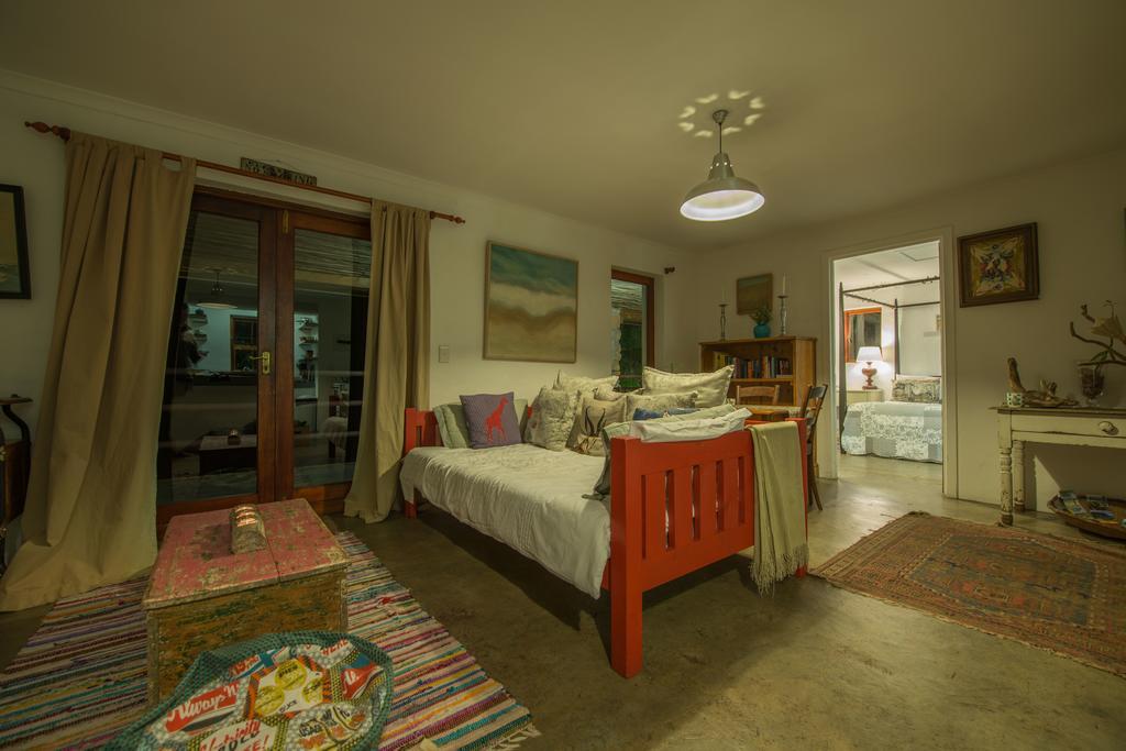 Stone Cottage Self-Catering Apartments Plettenbergbaai Buitenkant foto
