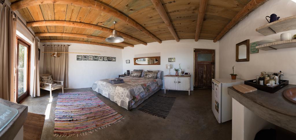 Stone Cottage Self-Catering Apartments Plettenbergbaai Buitenkant foto