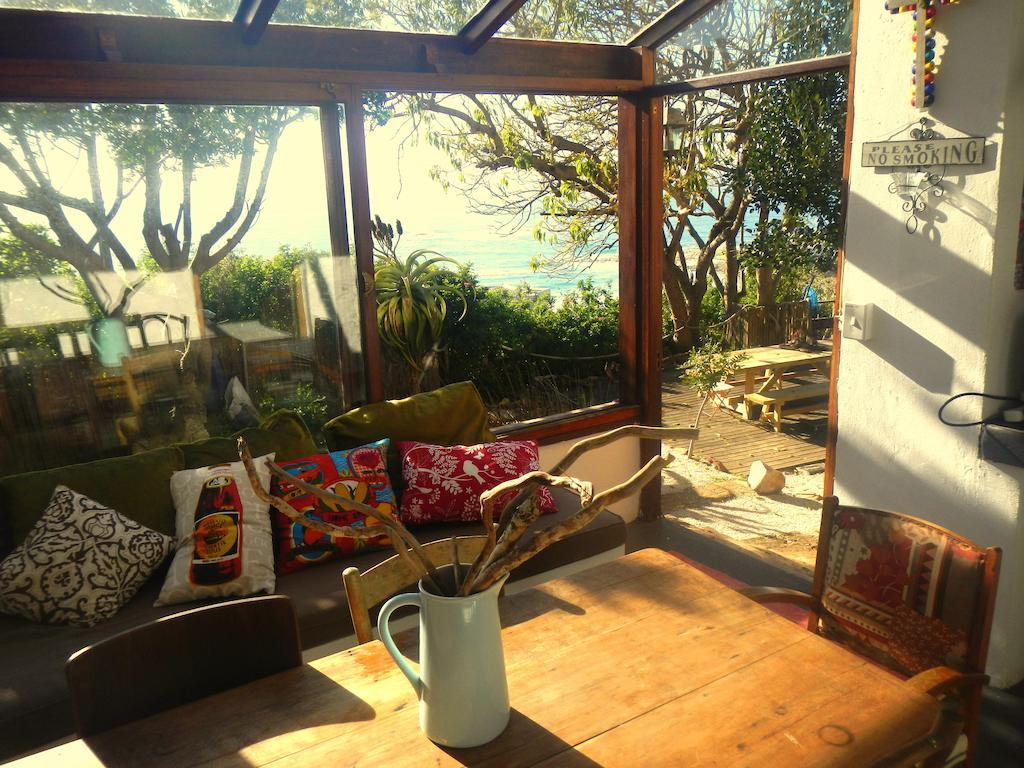 Stone Cottage Self-Catering Apartments Plettenbergbaai Kamer foto